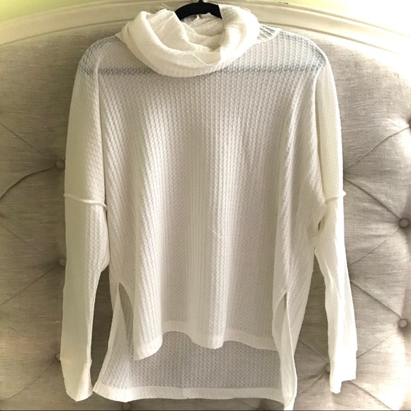 California Moonrise Turtleneck - Picture 1 of 2